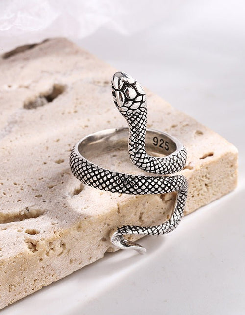 Load image into Gallery viewer, Snake Design Ring - Idealic life
