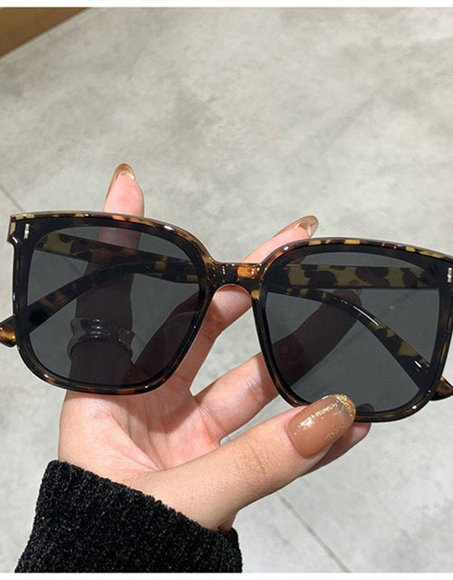 Load image into Gallery viewer, Vintage Square Sunglasses - Idealic life
